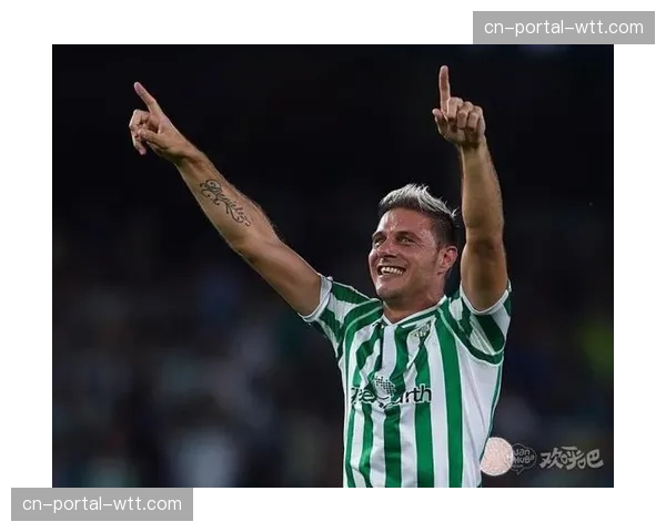 特写：告别战？38岁的华金在贝蒂斯主场被替换下场时眼含热泪